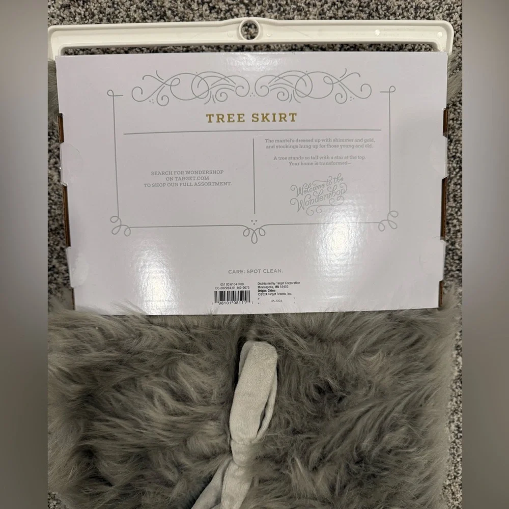 Wondershop Silver Gray Faux Fur Christmas Elegant Holiday Tree Skirt